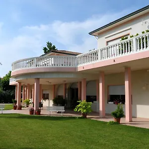 https://casa-stella.emilia-romagnahotels.net